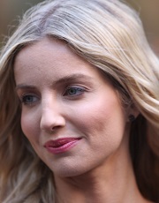 Annabelle Wallis